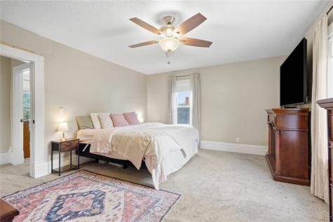 225 N Cass IA 50681
