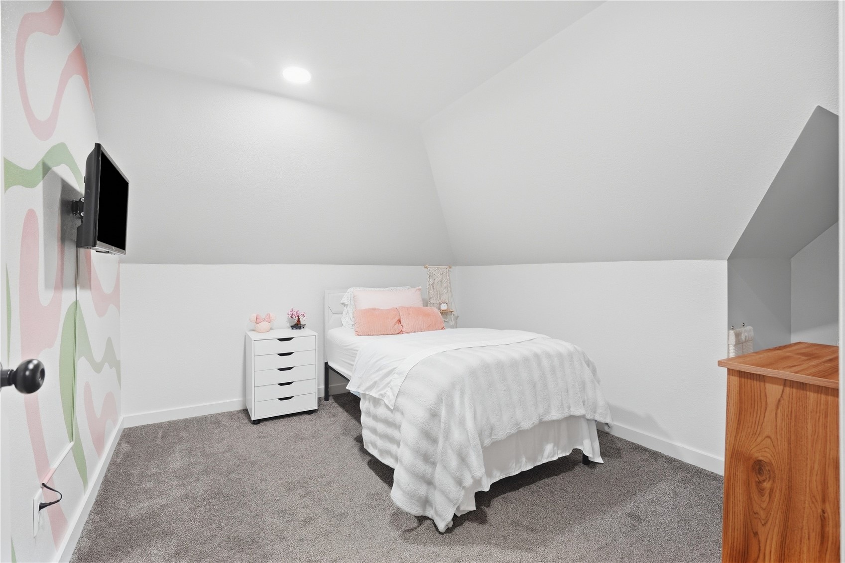 225 N Cass IA 50681
