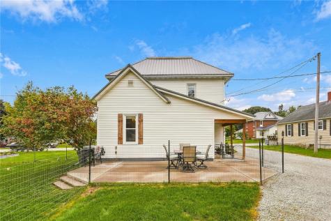 225 N Cass IA 50681