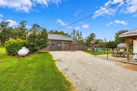 225 N Cass IA 50681