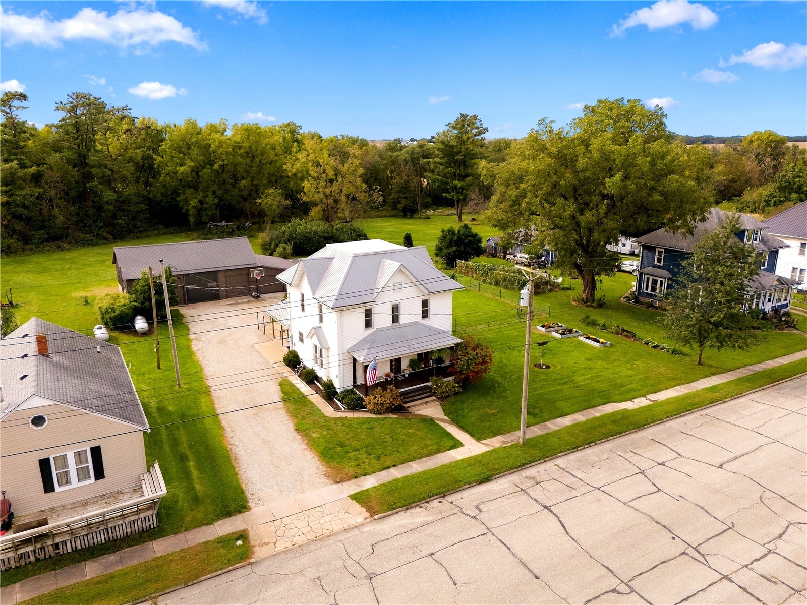 225 N Cass IA 50681