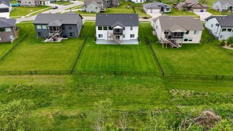 306 Dogwood Lane Tiffin IA 52340