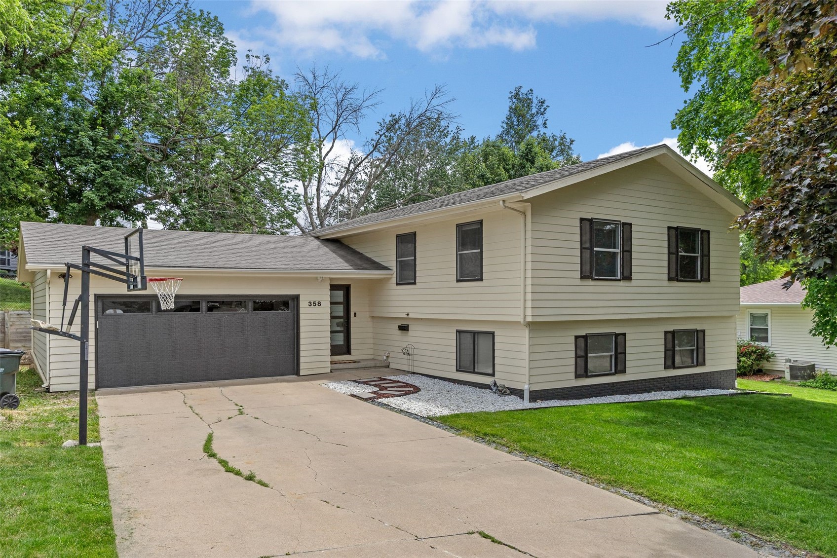 358 31st Street SE Cedar Rapids IA 52403