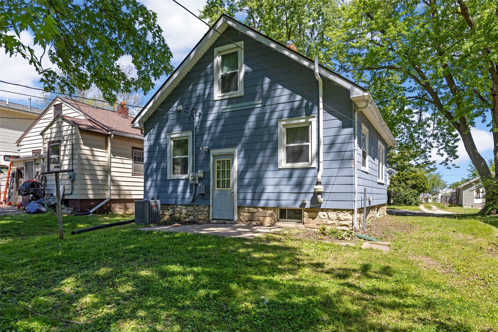 1215 19th Avenue SW Cedar Rapids IA 52404