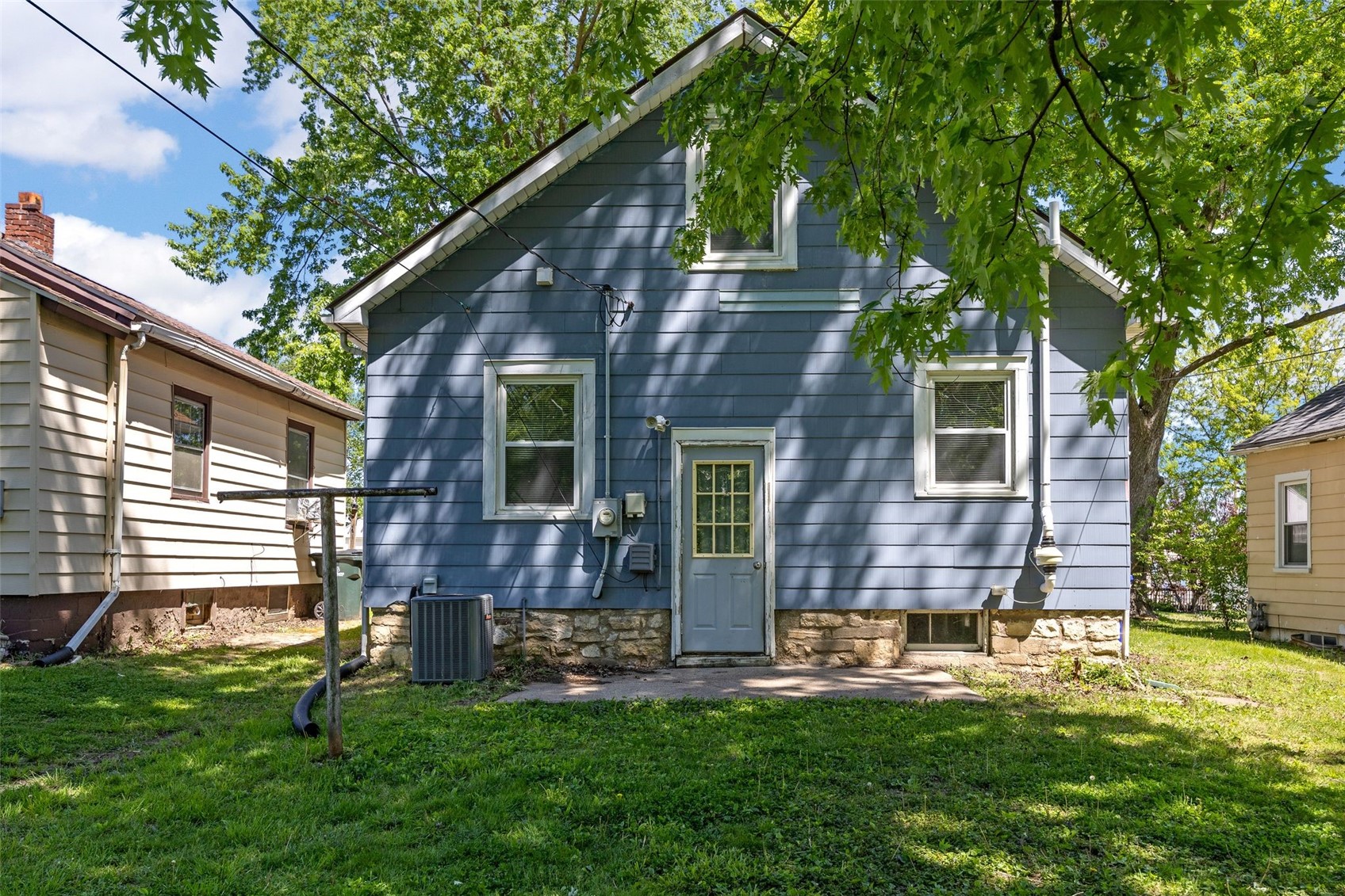 1215 19th Avenue SW Cedar Rapids IA 52404