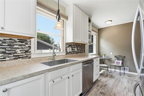 61 29th Avenue SW Cedar Rapids IA 52404