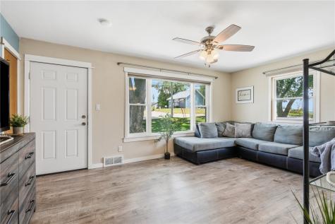 61 29th Avenue SW Cedar Rapids IA 52404
