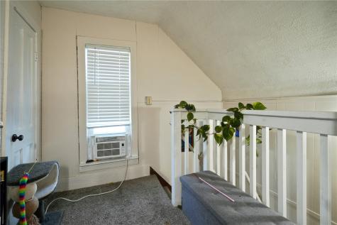 714 E Avenue NW Cedar Rapids IA 52405