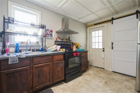 714 E Avenue NW Cedar Rapids IA 52405