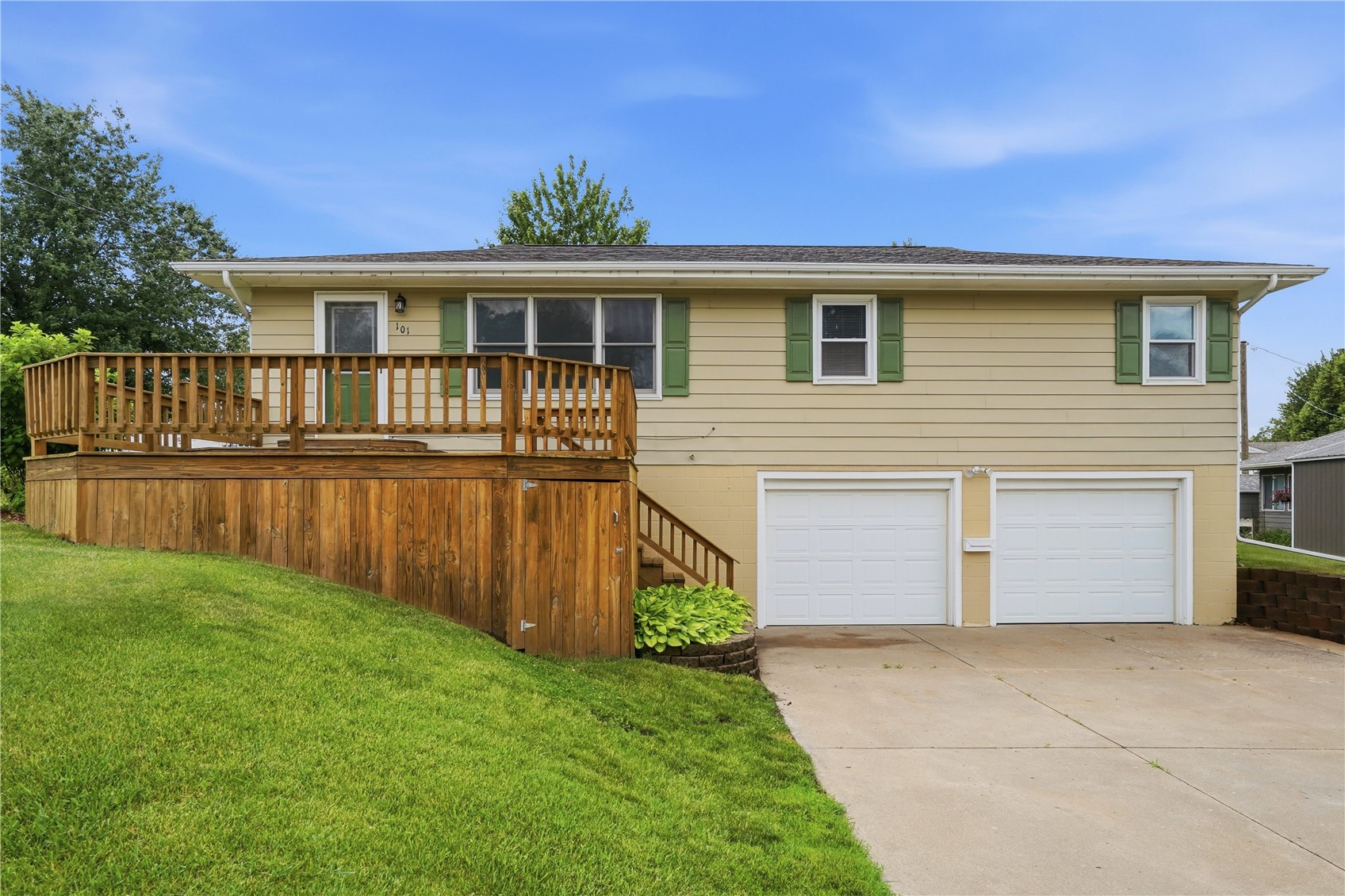 101 Country Club Drive Vinton IA 52349