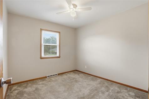 101 Country Club Drive Vinton IA 52349