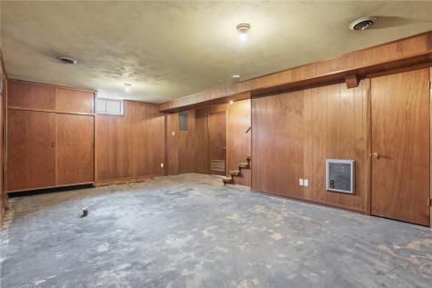 101 Country Club Drive Vinton IA 52349