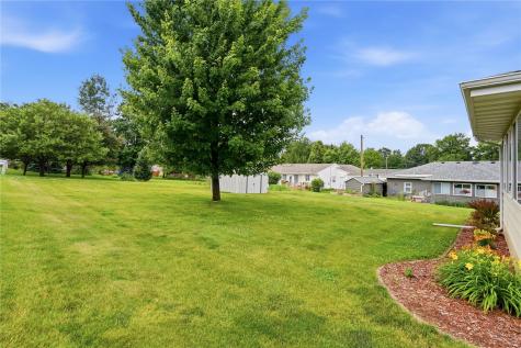 101 Country Club Drive Vinton IA 52349