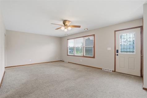 101 Country Club Drive Vinton IA 52349