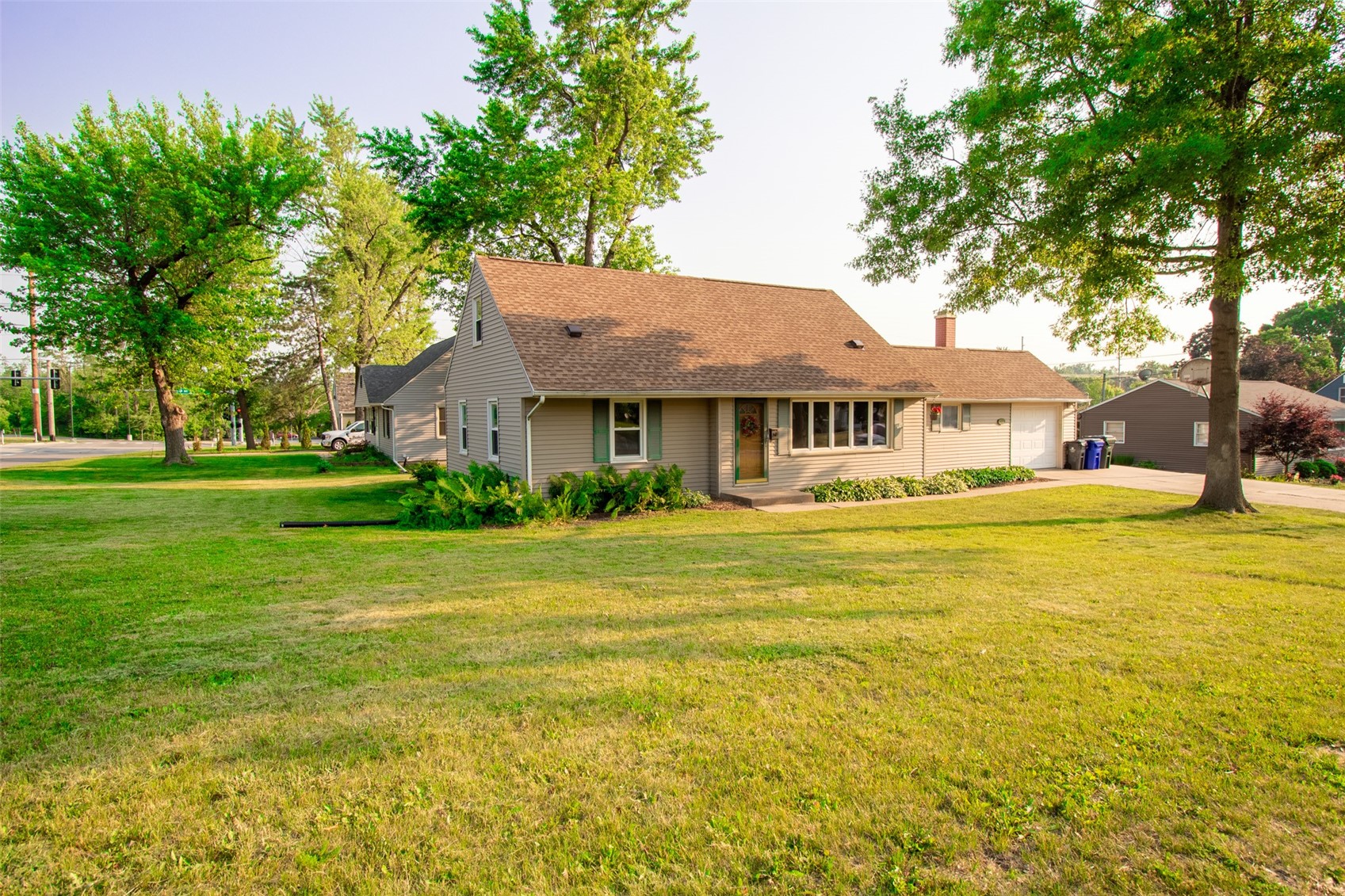 3849 Vine Avenue SE Cedar Rapids IA 52403
