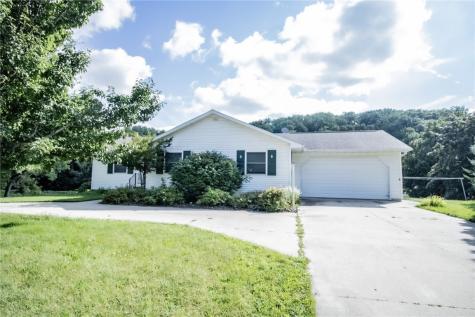 12895 Buffalo Road Anamosa IA 52205
