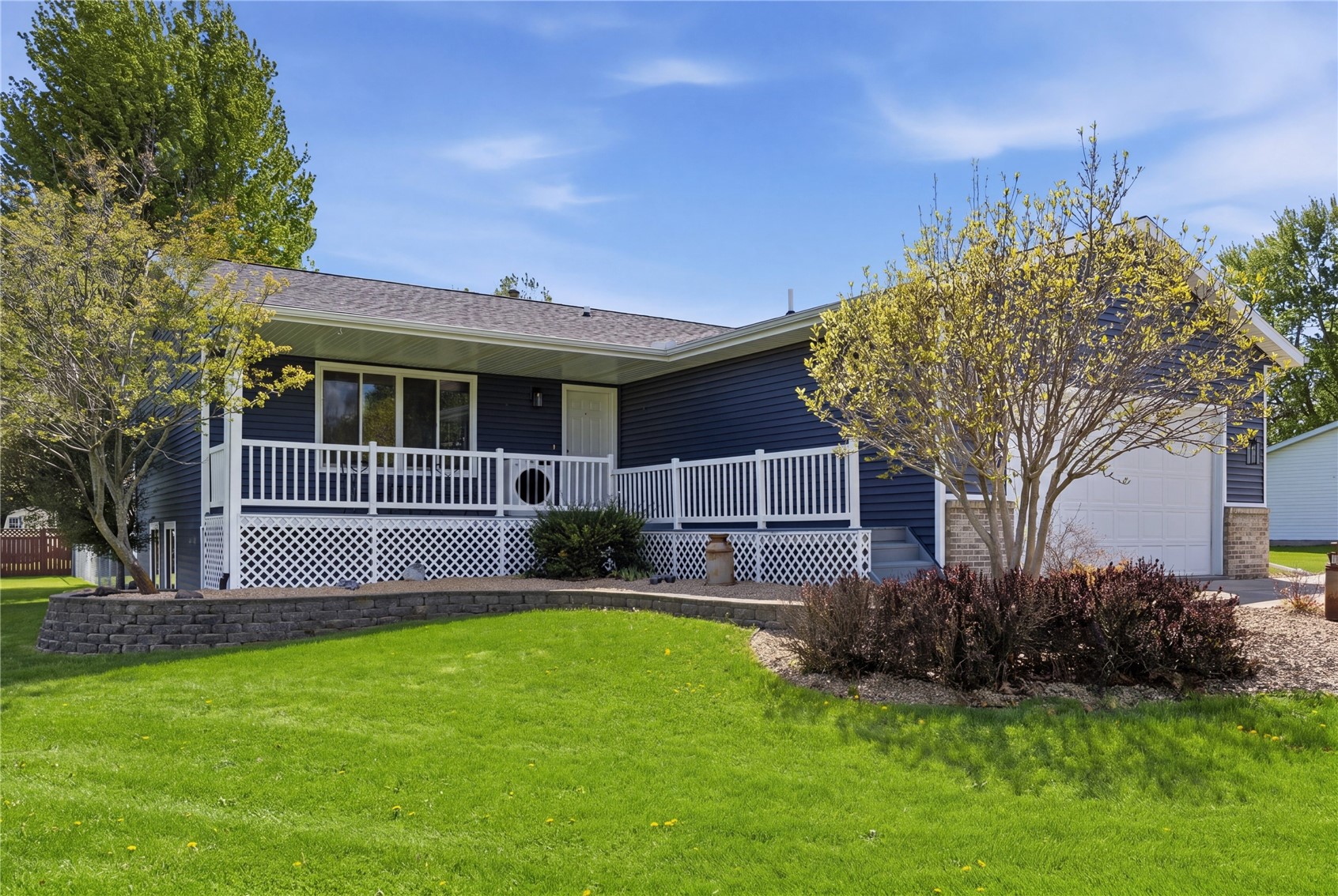 711 Grant Street Walker IA 52352