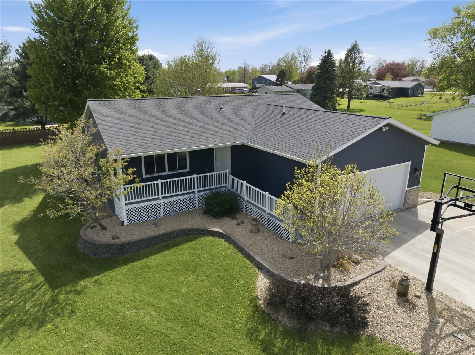 711 Grant Street Walker IA 52352