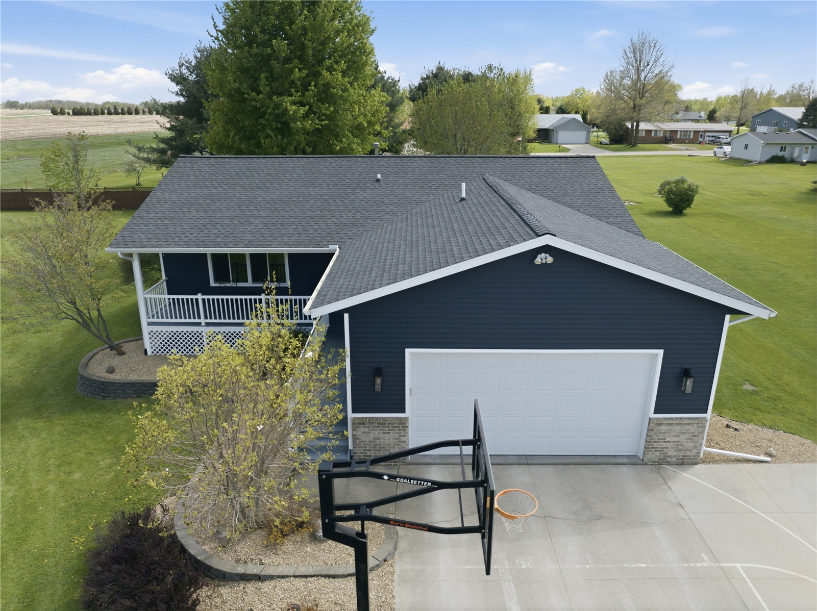711 Grant Street Walker IA 52352
