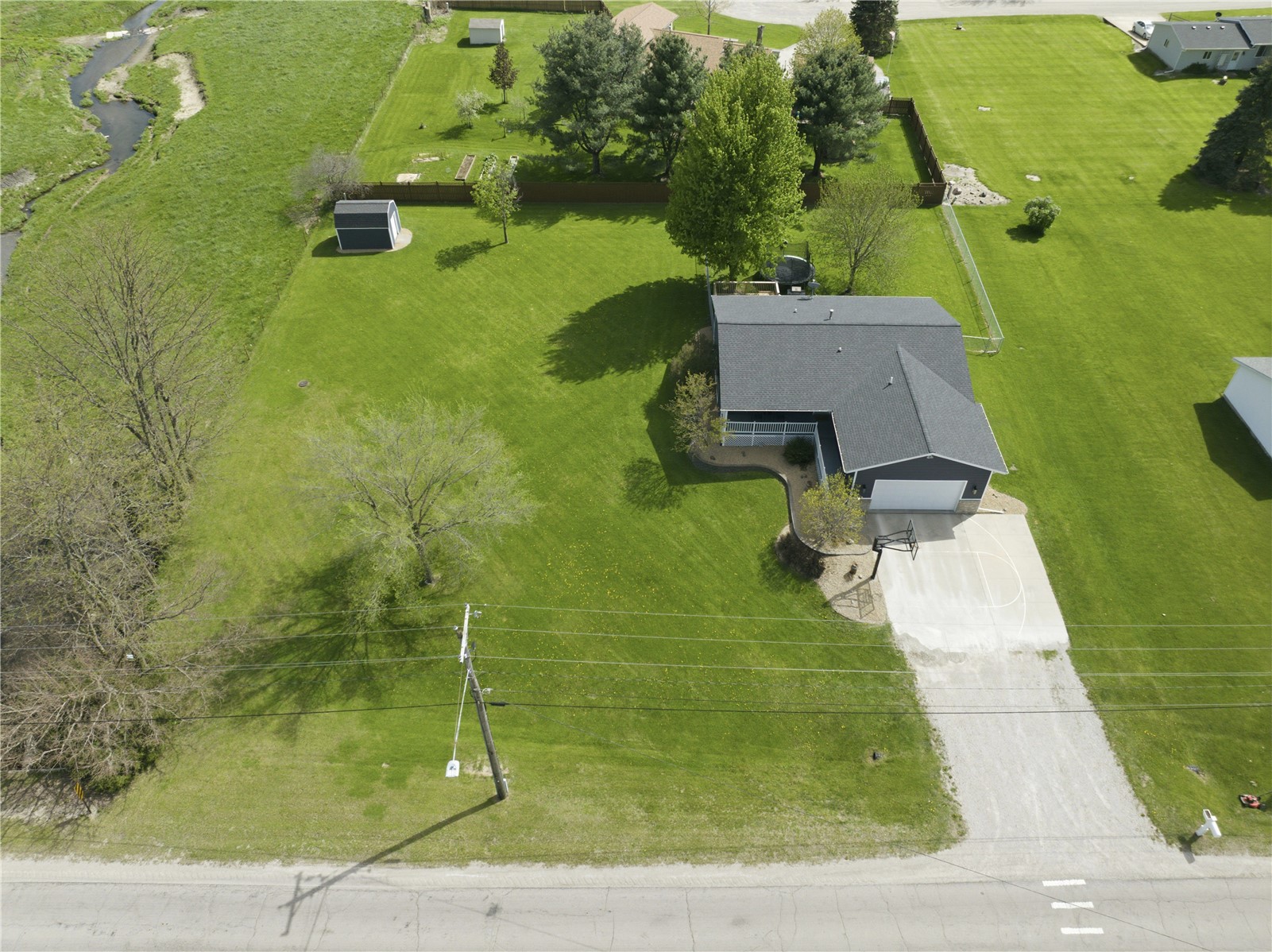 711 Grant Street Walker IA 52352