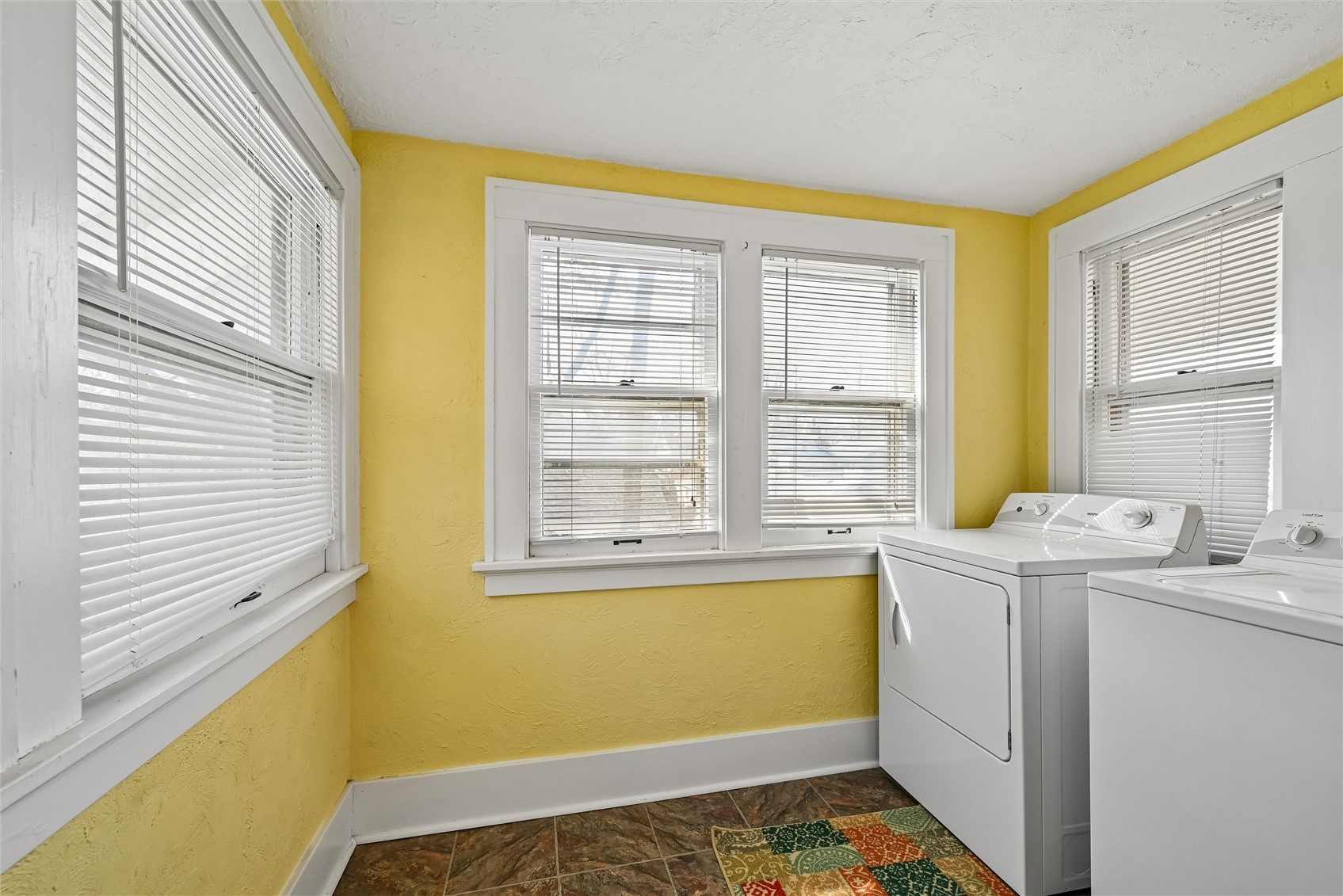 2039 Park Avenue SE Cedar Rapids IA 52403