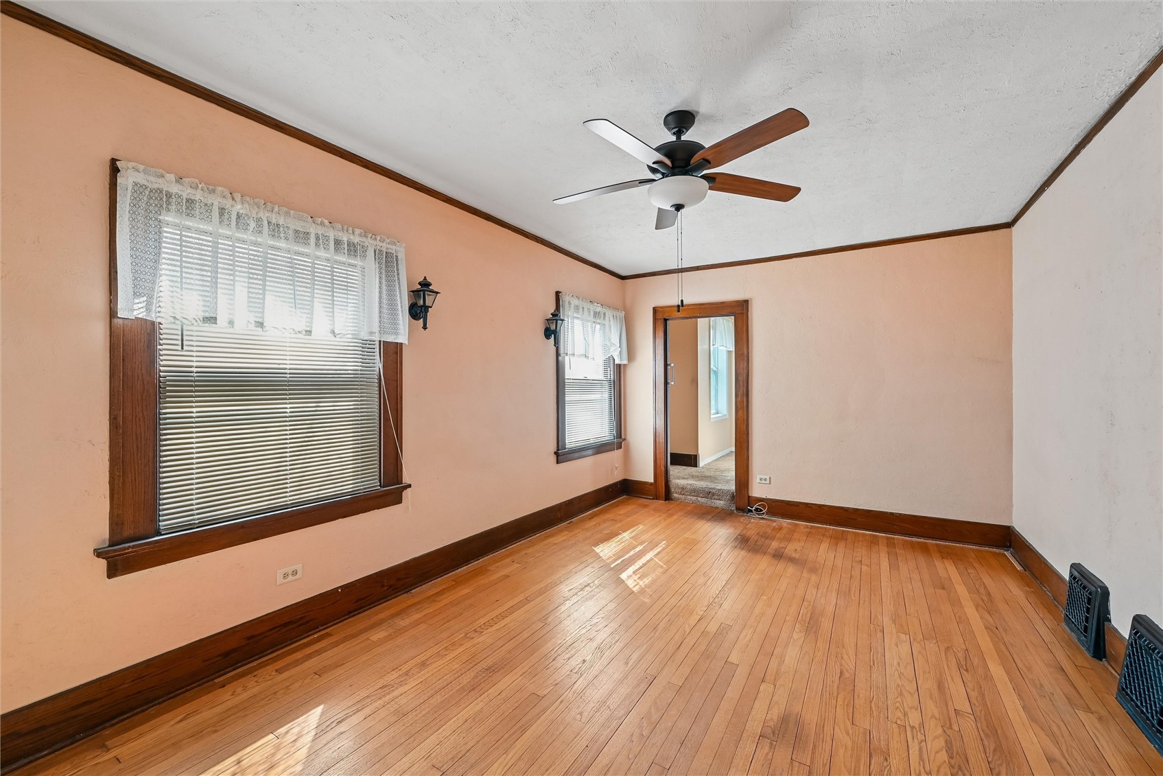 2039 Park Avenue SE Cedar Rapids IA 52403