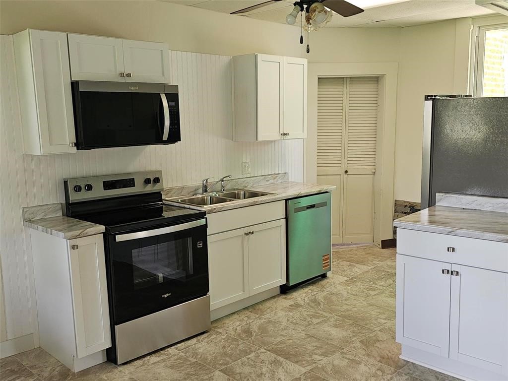 1105 5th Street E Vinton IA 52349