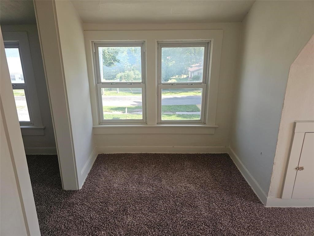 1105 5th Street E Vinton IA 52349