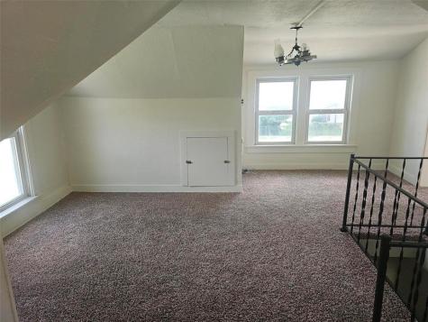 1105 5th Street E Vinton IA 52349