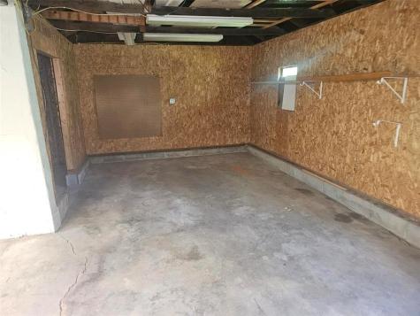 1105 5th Street E Vinton IA 52349