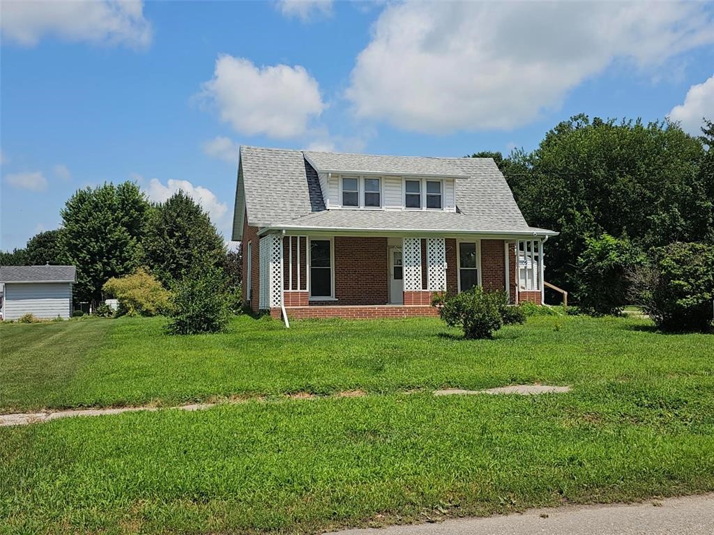 1105 5th Street E Vinton IA 52349