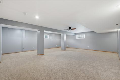 89 Cardinal Avenue NE Atkins IA 52206