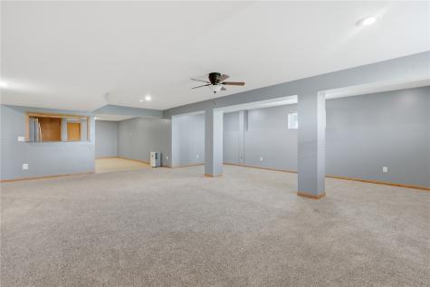 89 Cardinal Avenue NE Atkins IA 52206