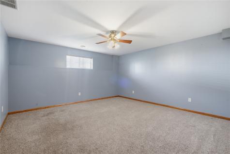 89 Cardinal Avenue NE Atkins IA 52206