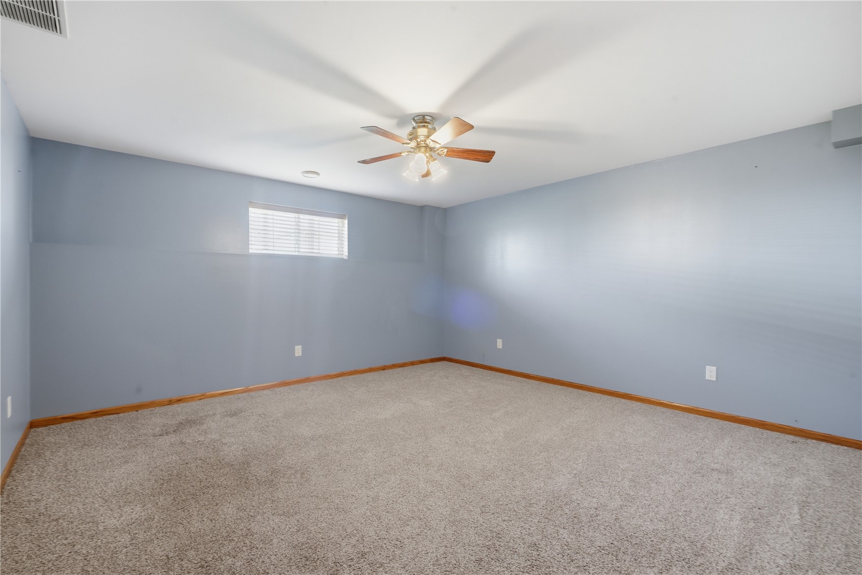 89 Cardinal Avenue NE Atkins IA 52206