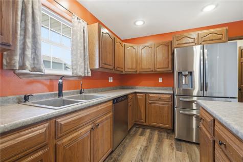 89 Cardinal Avenue NE Atkins IA 52206