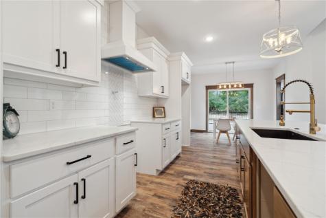 5512 Seminole Valley Trail NE Cedar Rapids IA 52411