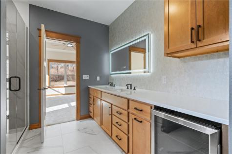 5512 Seminole Valley Trail NE Cedar Rapids IA 52411