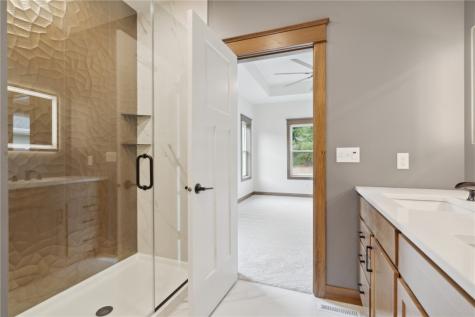 5512 Seminole Valley Trail NE Cedar Rapids IA 52411