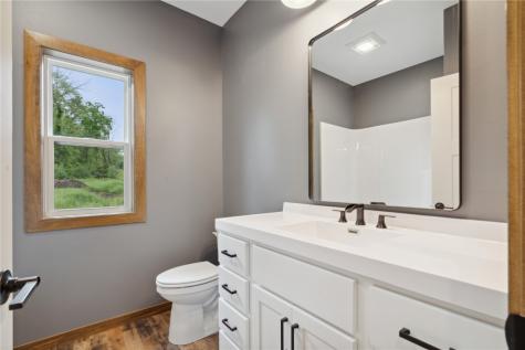 5512 Seminole Valley Trail NE Cedar Rapids IA 52411