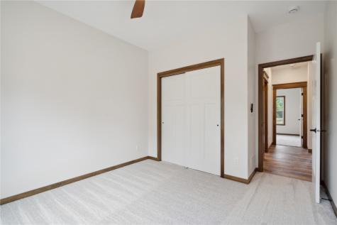 5512 Seminole Valley Trail NE Cedar Rapids IA 52411