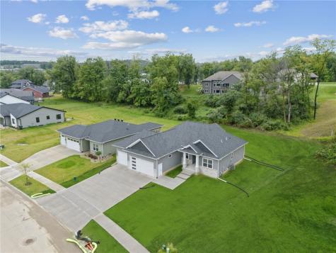 5512 Seminole Valley Trail NE Cedar Rapids IA 52411