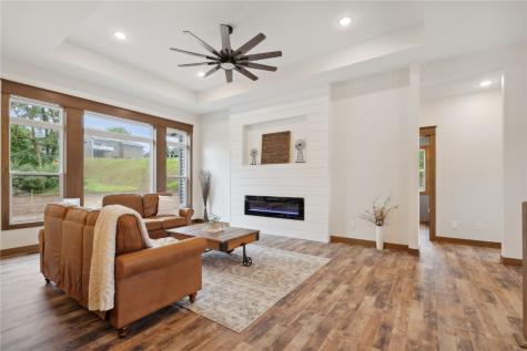 5512 Seminole Valley Trail NE Cedar Rapids IA 52411