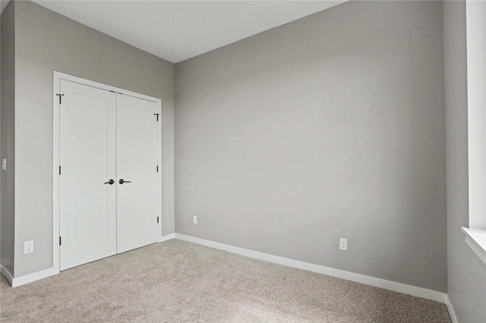 241 Howard Avenue NW Swisher IA 52338