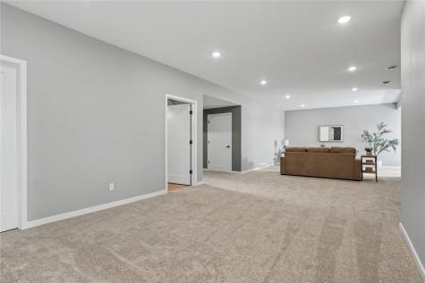 241 Howard Avenue NW Swisher IA 52338