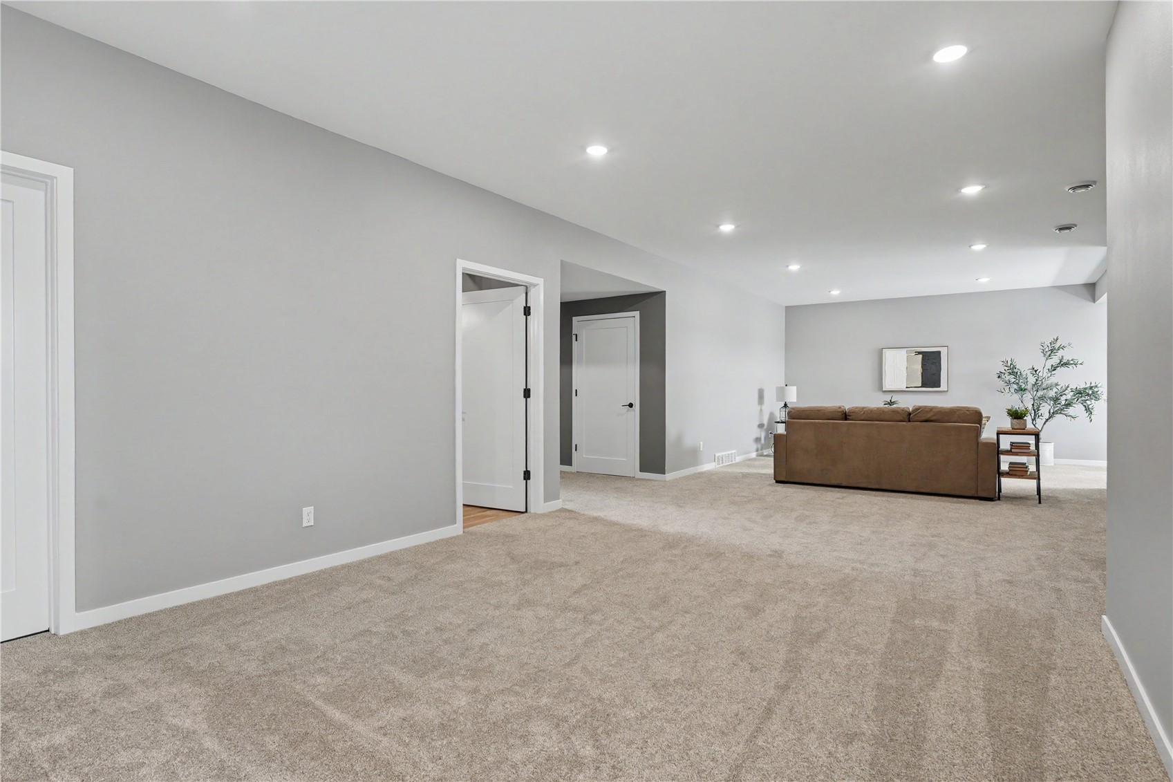 241 Howard Avenue NW Swisher IA 52338