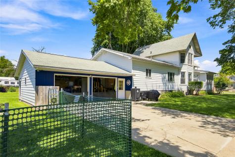 201 Sycamore Street Tipton IA 52772
