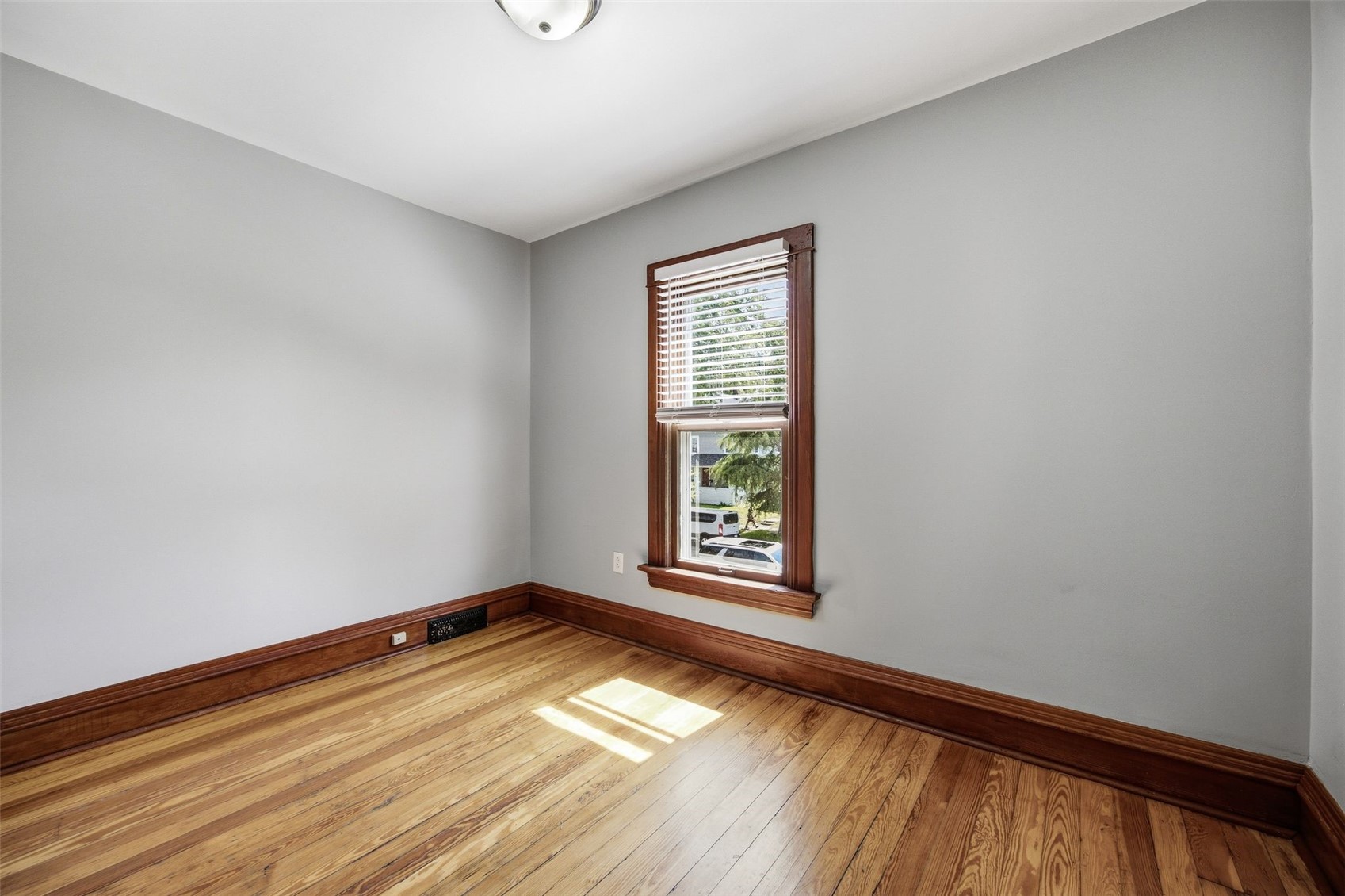 1546 6th Avenue SE Cedar Rapids IA 52403