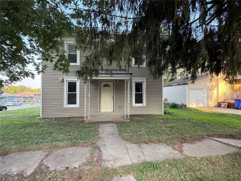 355 N 2nd Street Winthrop IA 50682