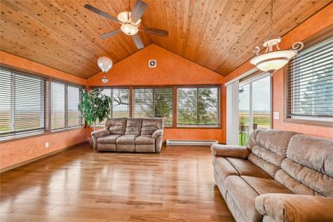 1505 Linn Delaware Road Coggon IA 52218